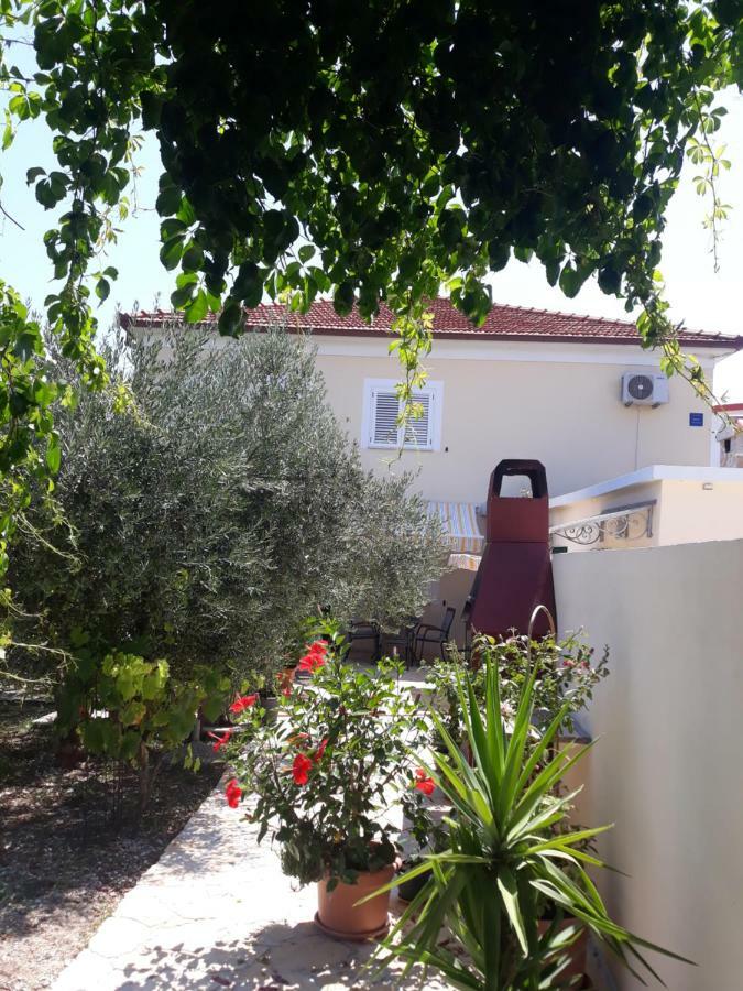 Apartment Mira Traù Esterno foto